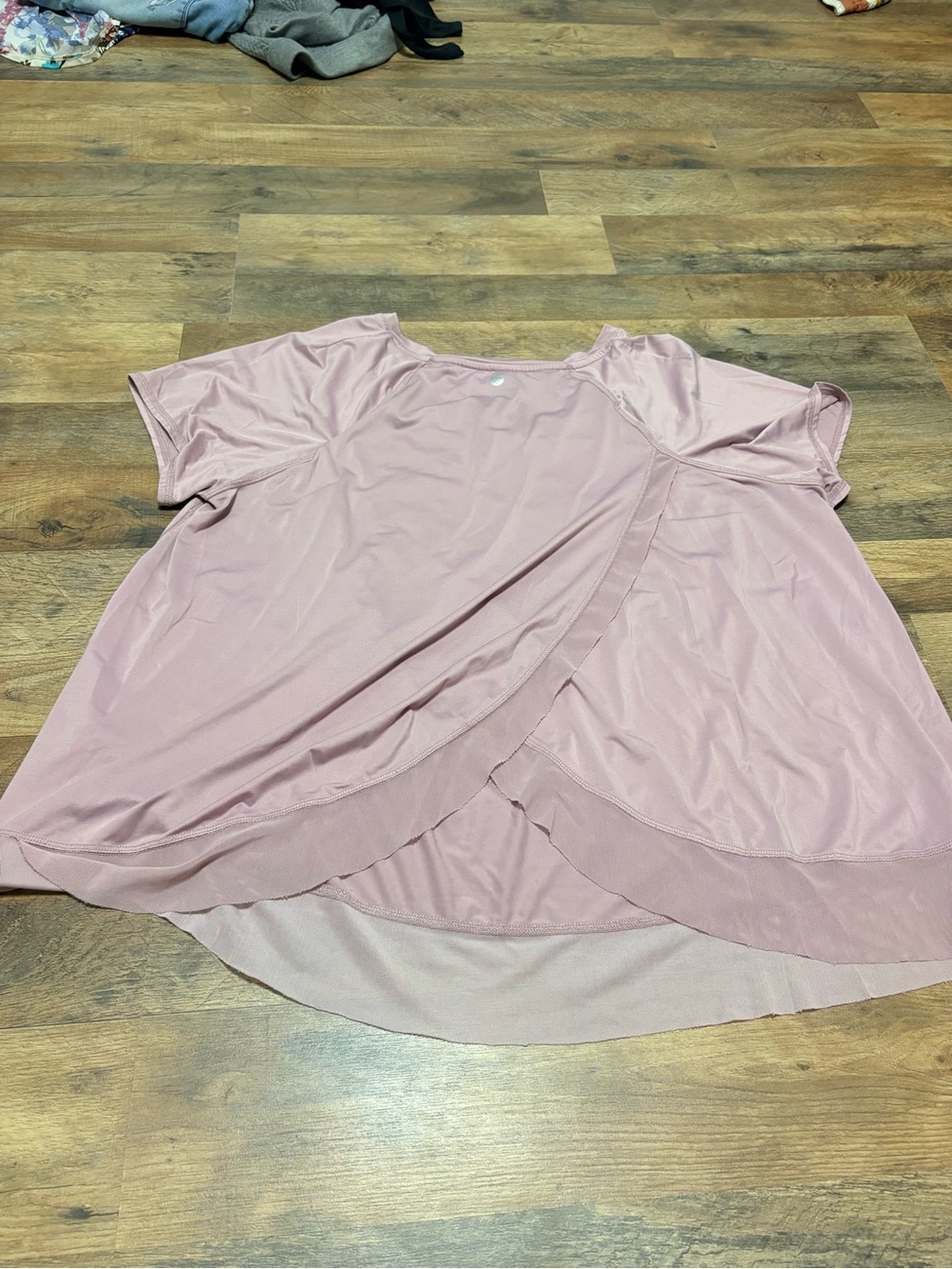 LIVI Active Lane Bryant 18/20 Pink Athletic Top Mesh Hem Short Sleeve Plus Size - Picture 3 of 4